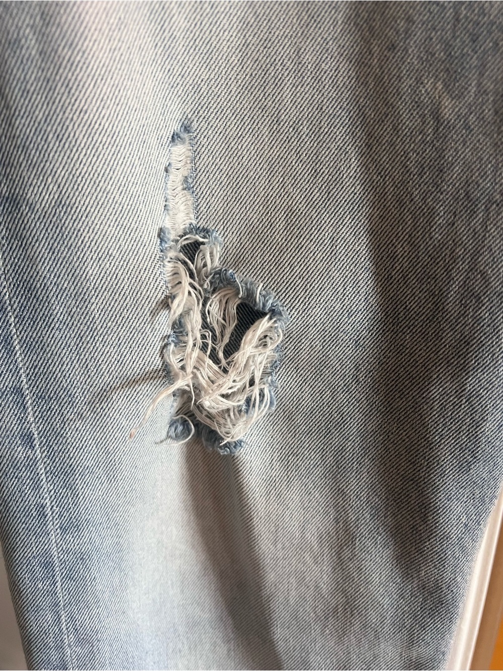 CITIZENS OF HUMANITY Eva Distressed Straight Leg Jeans 26 - Picture 10 of 14